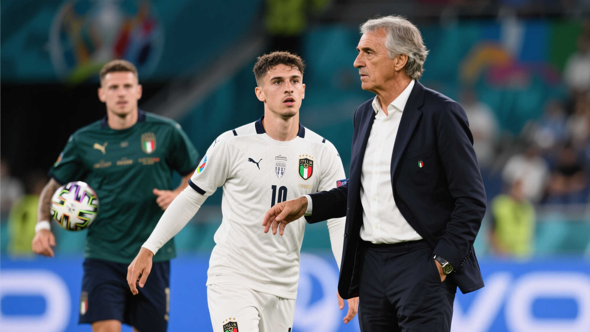 随着国际比赛竞争愈加激烈，主教练罗伯托·曼奇尼也正